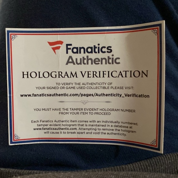 Authentic NWB signed Victor Hedman signed Hockey Puck - Picture 3 of 4